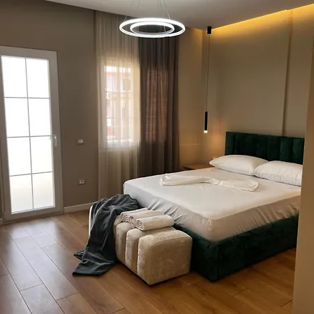 Гостевой дом Deluxe Double With Balcony 104 *